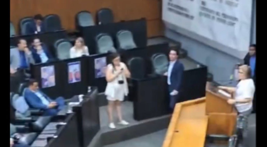 Video: Murciélago Irrumte en Plena Sesión del Congreso de Novio León
