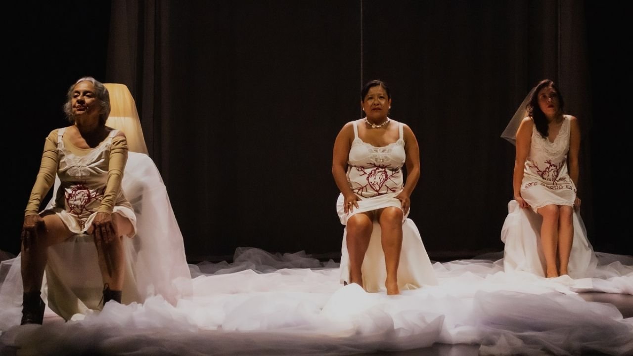 Mónica del Carmen Trabaja en Colectivo Teatral