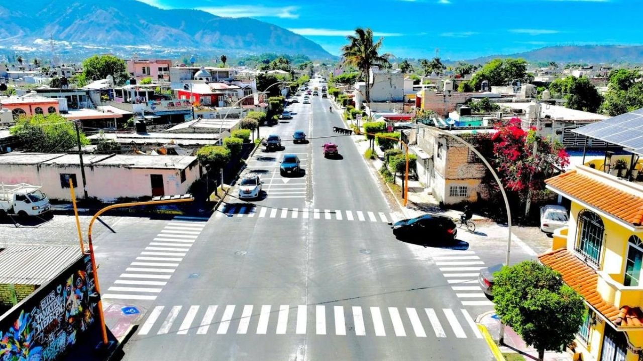 Respesta express en nayarit: instalan semáforo peatonal en calle peligrosa