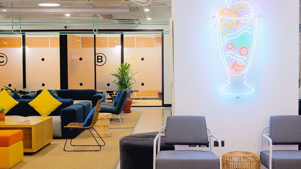 Incertidumbre y Sobreoferta Frenan la Inversión en Nuevo Edificios de Oficinas