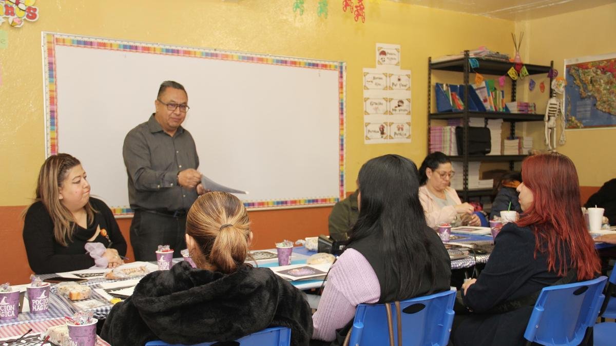 AEFCM consolida convenios con Universidades para profesionalizar al magisterio capitalino; iniciativa reconocida por Mario Delgado y Luciano Concheiro