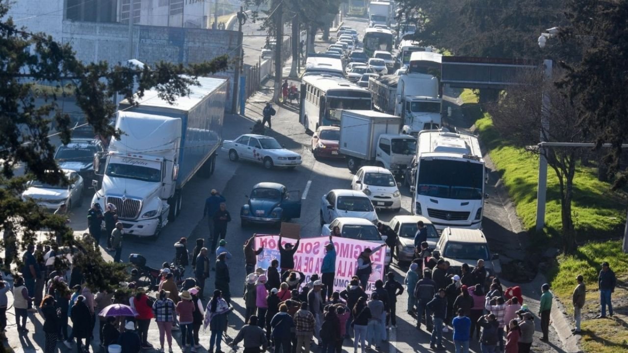 Estas son todas las carreteras y autopistas con CIERRES y BLOQUEOS hoy viernes 13 de febrero | EN VIVO