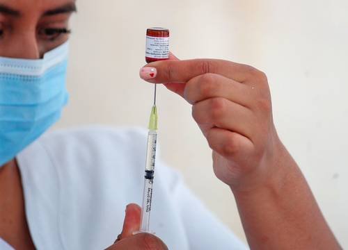 Estima la UNAM aplicar 30 mil vacunas contra el sarampión