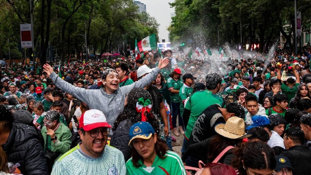 No solo la derrota duele: Festejos del México vs. Inglaterra en CDMX lesionan a chilangos con fracturas